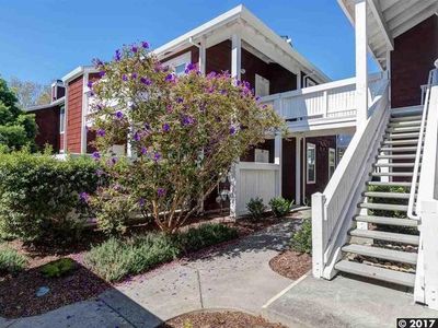 140 Marina Lakes Dr, Richmond, CA, 94804