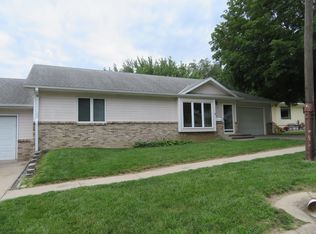 512 E Elm St, Missouri Valley, IA 51555