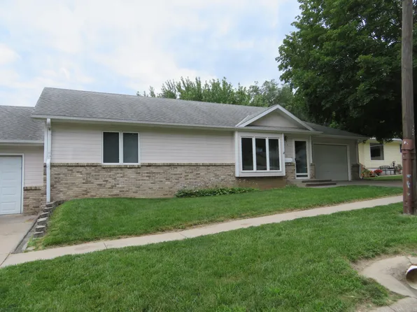 512 E Elm St, Missouri Valley, IA 51555