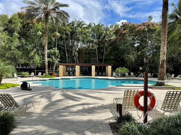 6312 W Sample Rd, Pompano Beach, FL 33067