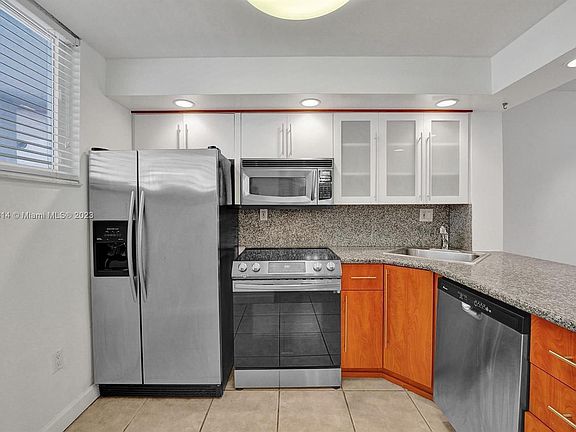 3rd image of 1666 West Ave APT 205