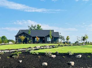 1092 Gibbon Rd, Central Point, OR 97502