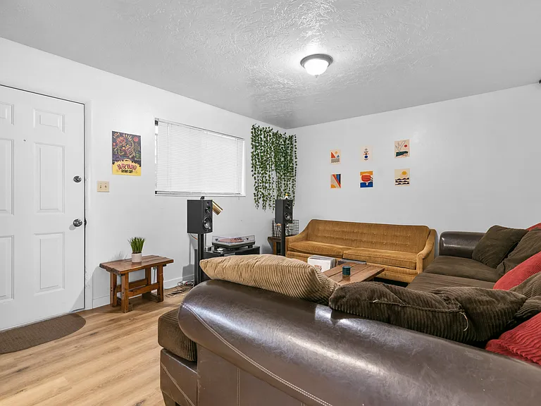 442 N 500 E #5 — Photo 3