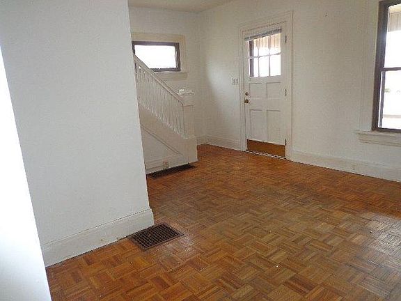 4th image of 2543 Catalpa Dr
