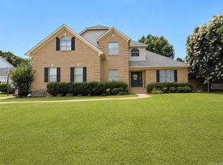 105 River Oaks Ct, Searcy, AR 72143