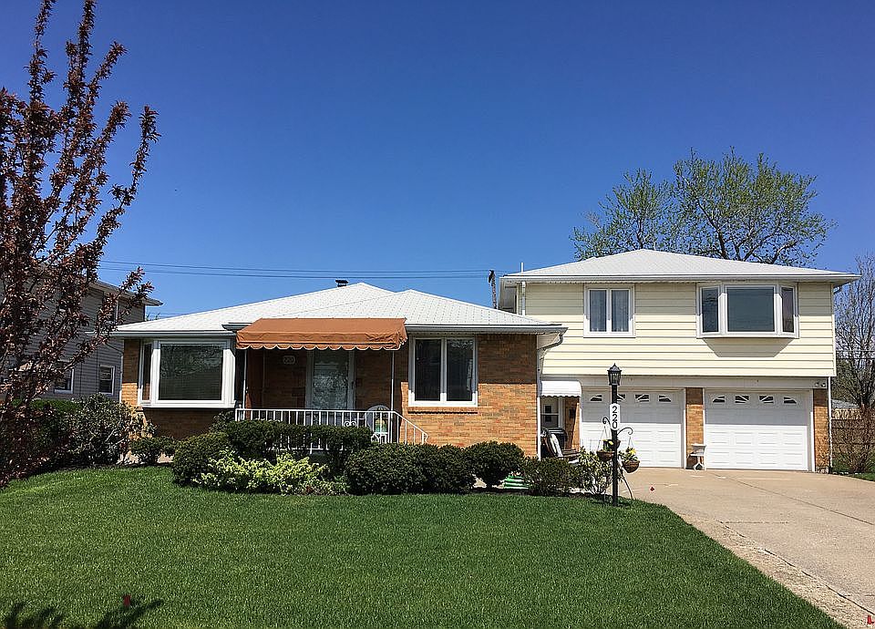 1st image of 220 Joseph Dr