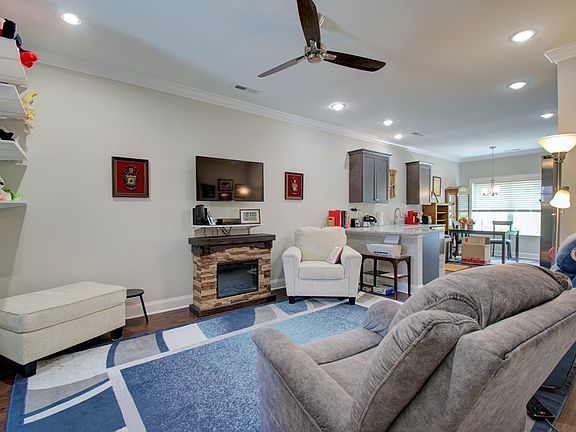 5th image of 544 Bellingham Dr NE #14C