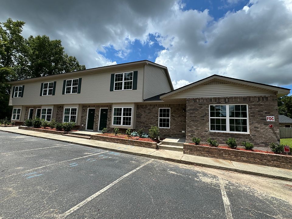 Castlewood Townhouses
Castlegate Court
Charleston, SC 29414
