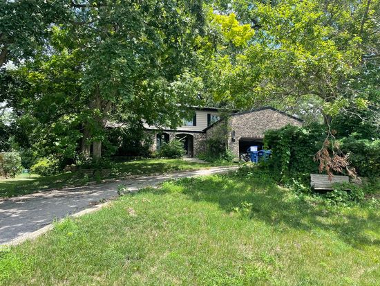 5201 Riverview Dr, Lisle, IL 60532