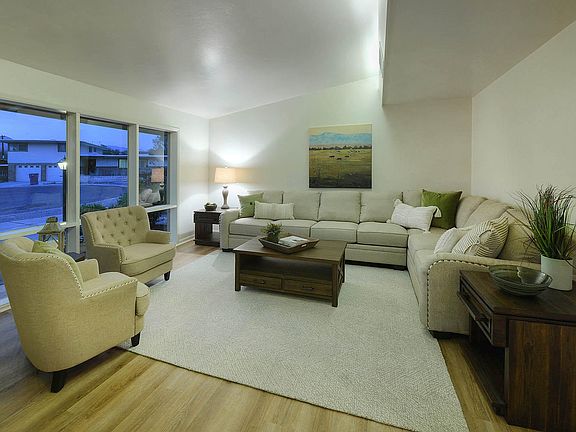 3rd image of 5656 E Towner St