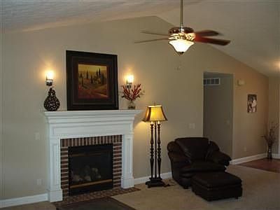 4th image of 2323 Deer Creek Cir