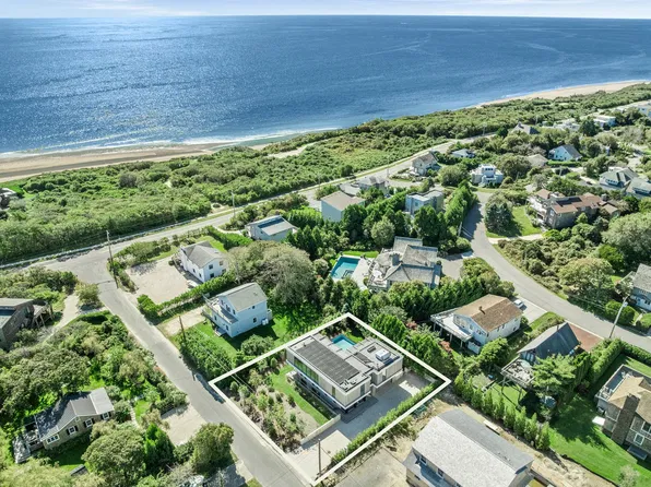 15 Jackson Rd, Montauk, NY 11954