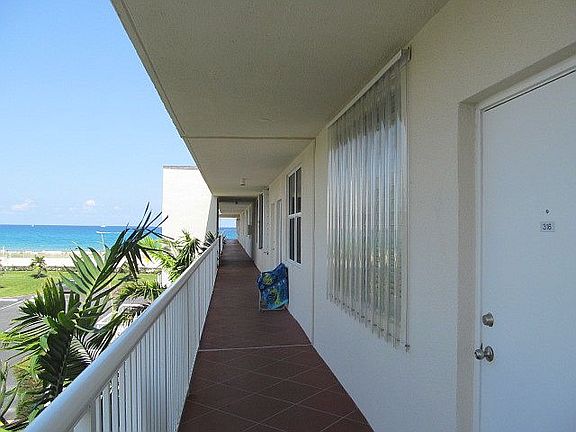 Outside unit to the Ocean