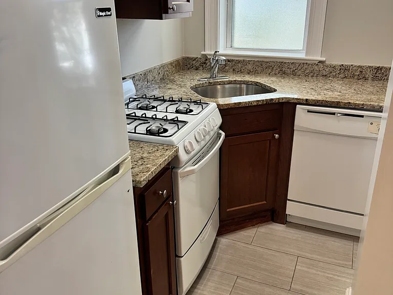 1193 Commonwealth Ave #22 — Photo 3