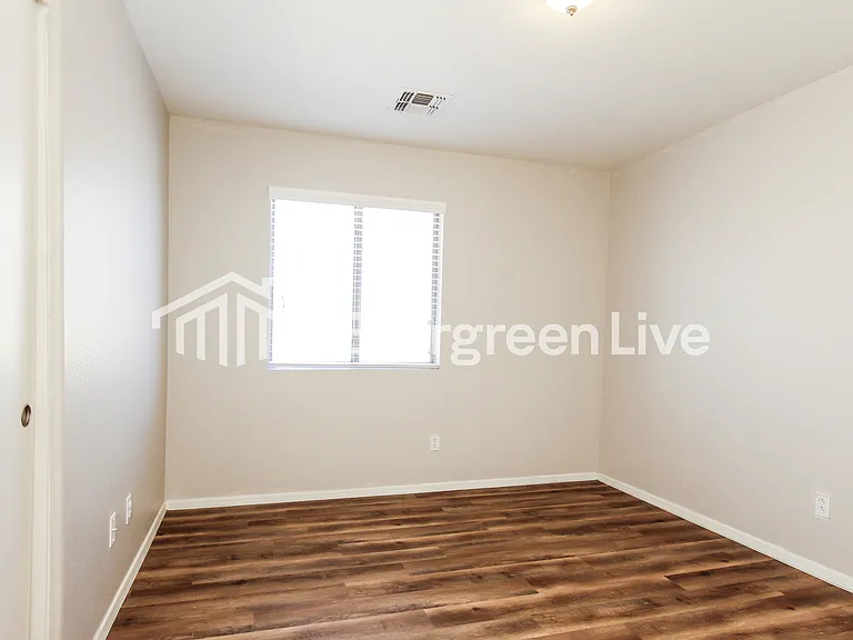 11148 W Campbell Ave — Photo 10
