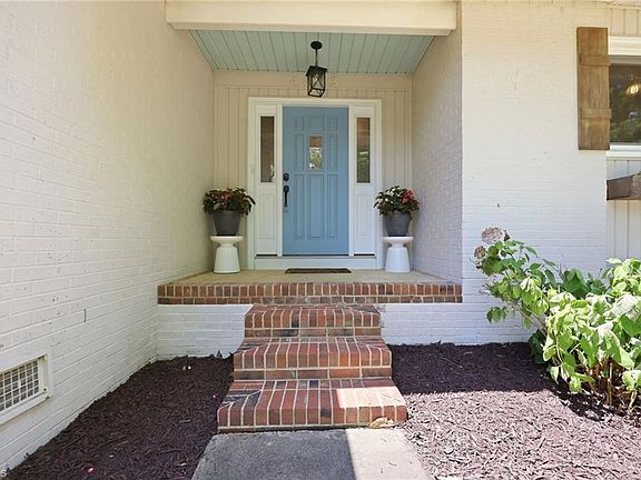 3rd image of 4403 Kingsland Dr