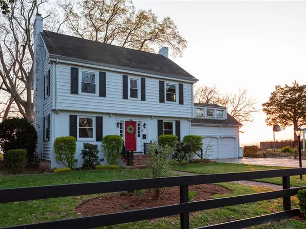 9803 River Rd, Newport News, VA 23601