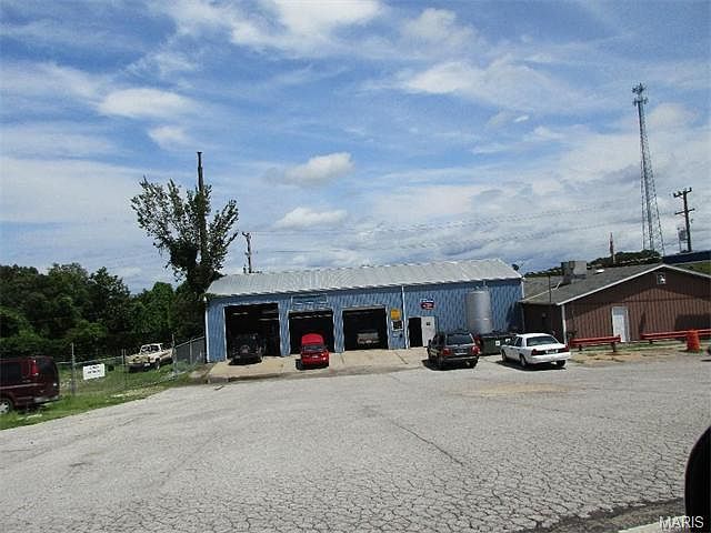 2nd image of 4090 Athena School Rd