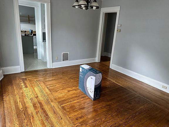 4th image of 424-426 Greenwood Pl #2