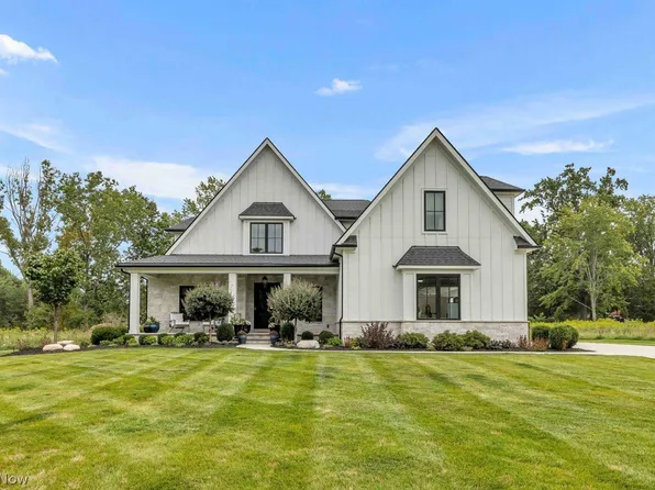 2145 Newbury Dr, Westlake, OH 44145