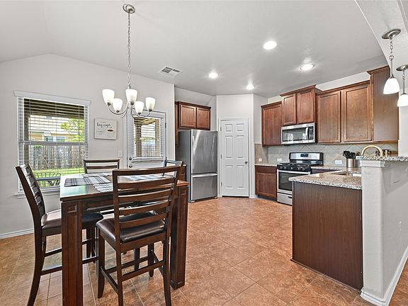 5th image of 303 Limerick Rd