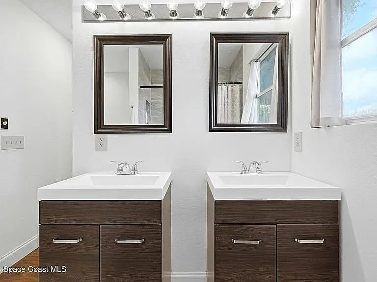 3 bed, 2287 sqft, $3,800 — Photo 4