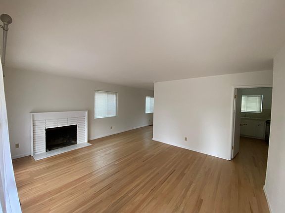 2nd image of 4715 Lage Dr