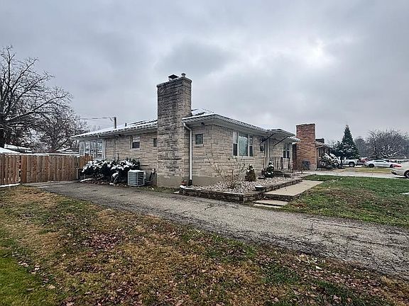 2nd image of 8525 Peggy Dr