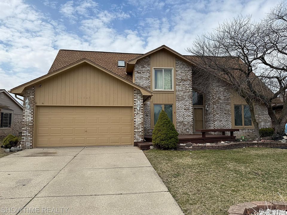 1st image of 40537 Denbigh Dr