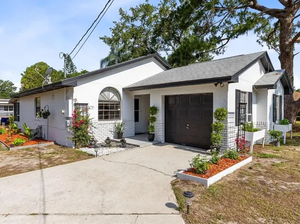 106 Edgewater Dr, Saint Cloud, FL 34769