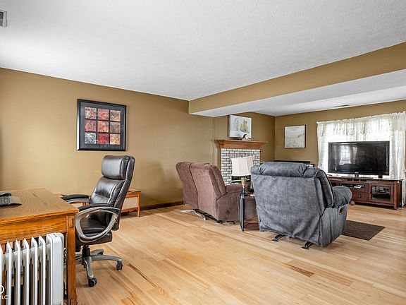 3rd image of 10856 Tealpoint Dr