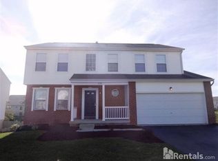 230 Victorian Dr, Commercial Point, OH 43116