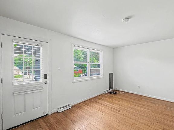 5th image of 5540 60th Ave