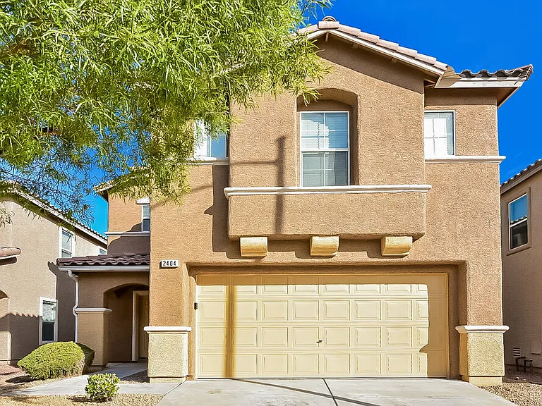 2404 Cockatiel Dr — Photo 1