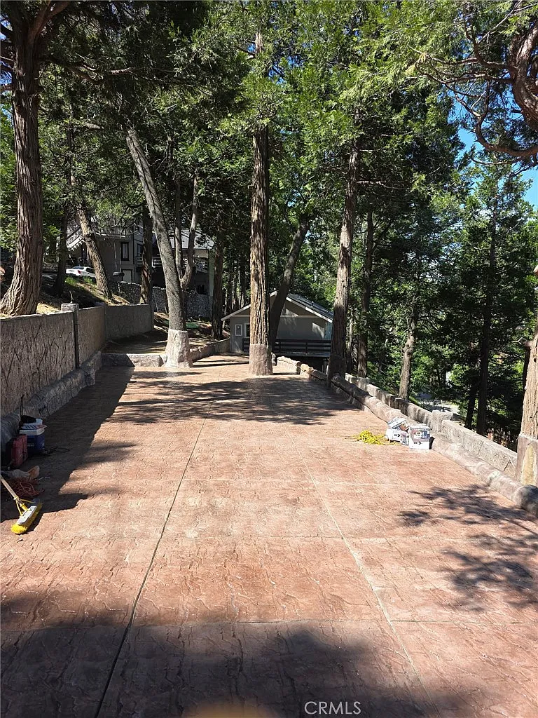 2 bed, 800 sqft, $2,300 — Photo 2