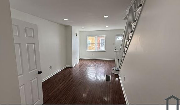 2nd image of 1908 S Bonsall St