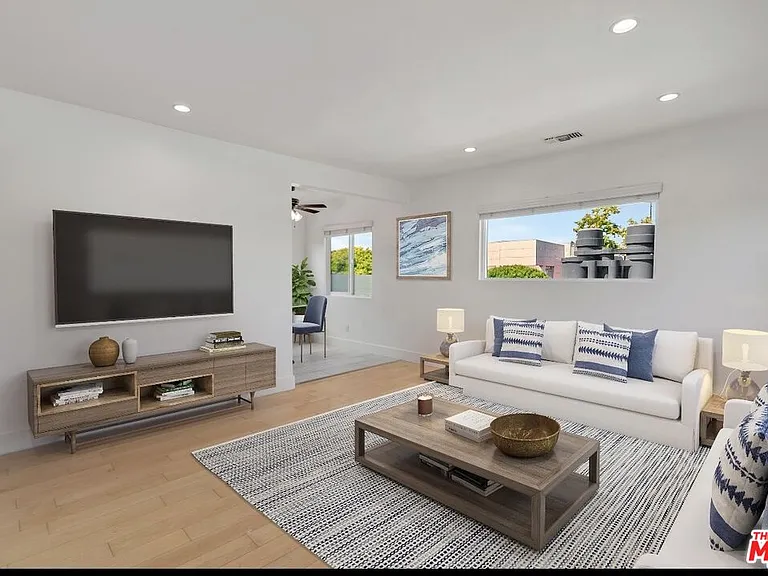 119 Paloma Ave #M — Photo 9