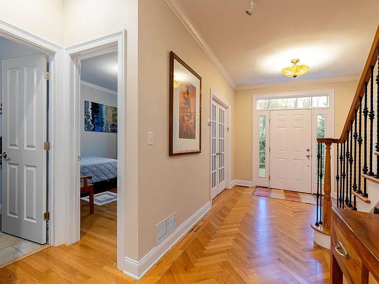118 Lynn Dr — Photo 18