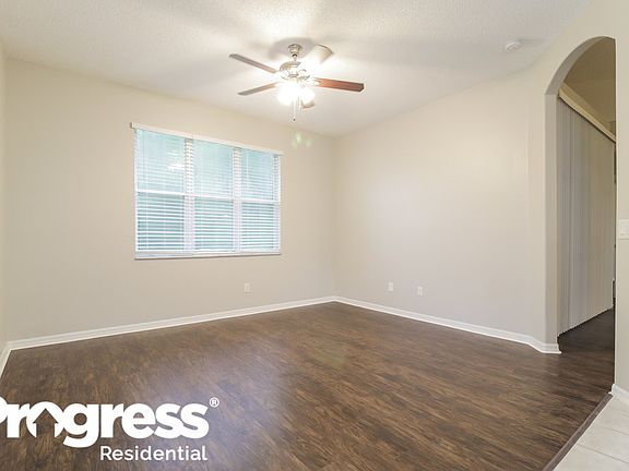3rd image of 1986 Willow Wood Dr