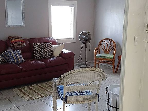 3rd image of 5431 Marshfield Dr
