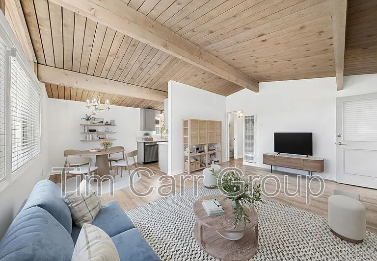 2545 Elden Ave — Photo 8