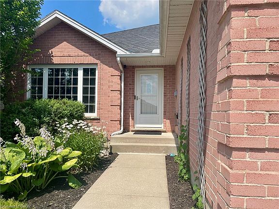 2nd image of 119 Meadowridge Dr