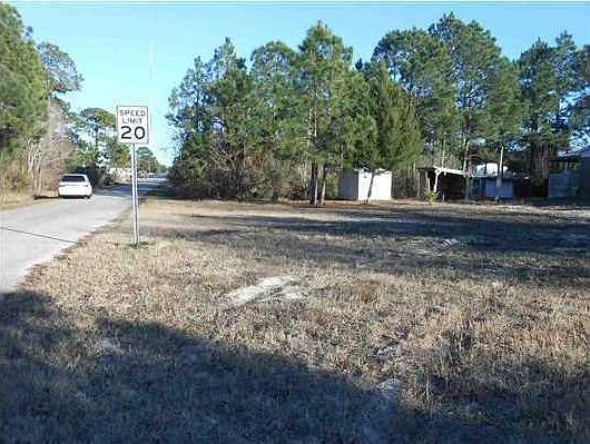 3rd image of 4 E Bay Boulevard