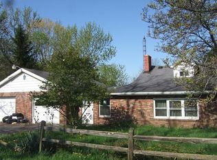 1917 Lincoln Dr, Medway, OH 45341