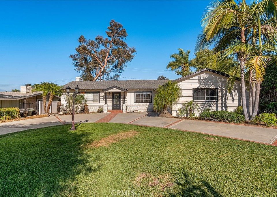1st image of 838 S Del Cerro Dr