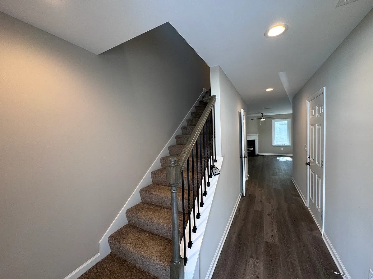 Building Photo - 307 Legacy Ln #1
