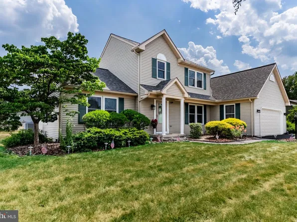 140 N Thistledown Dr, Palmyra, PA 17078