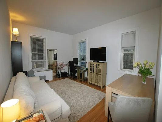 Sold by Sotheby's International Realty | media 20