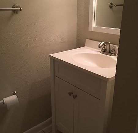 4th image of 3709 NW 84th Ave #B-8