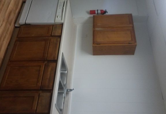 3rd image of 1321 S Burdick St APT B